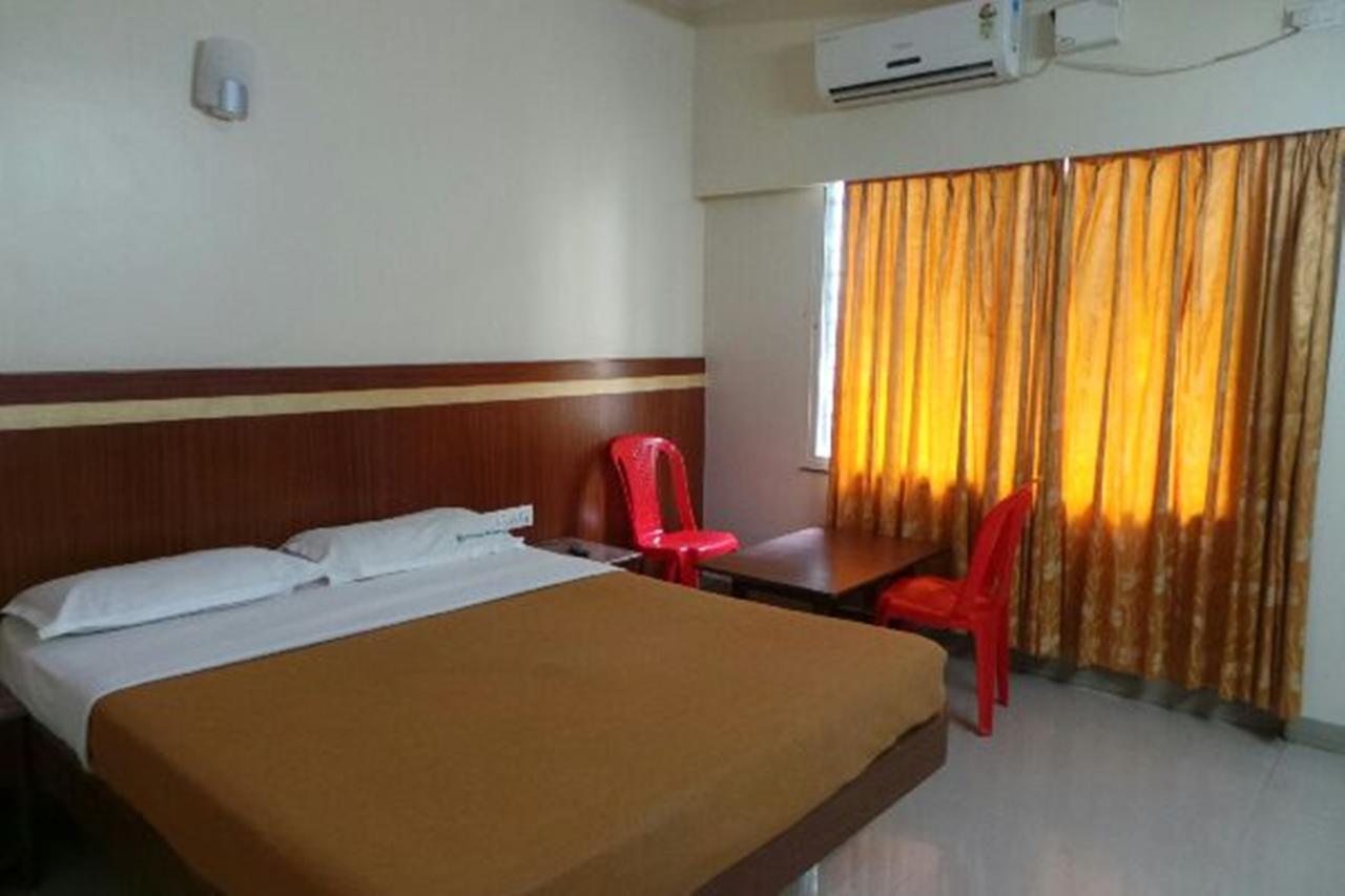 Mlc Gateway Deluxe Inn บังกาลอร์ ภายนอก รูปภาพ