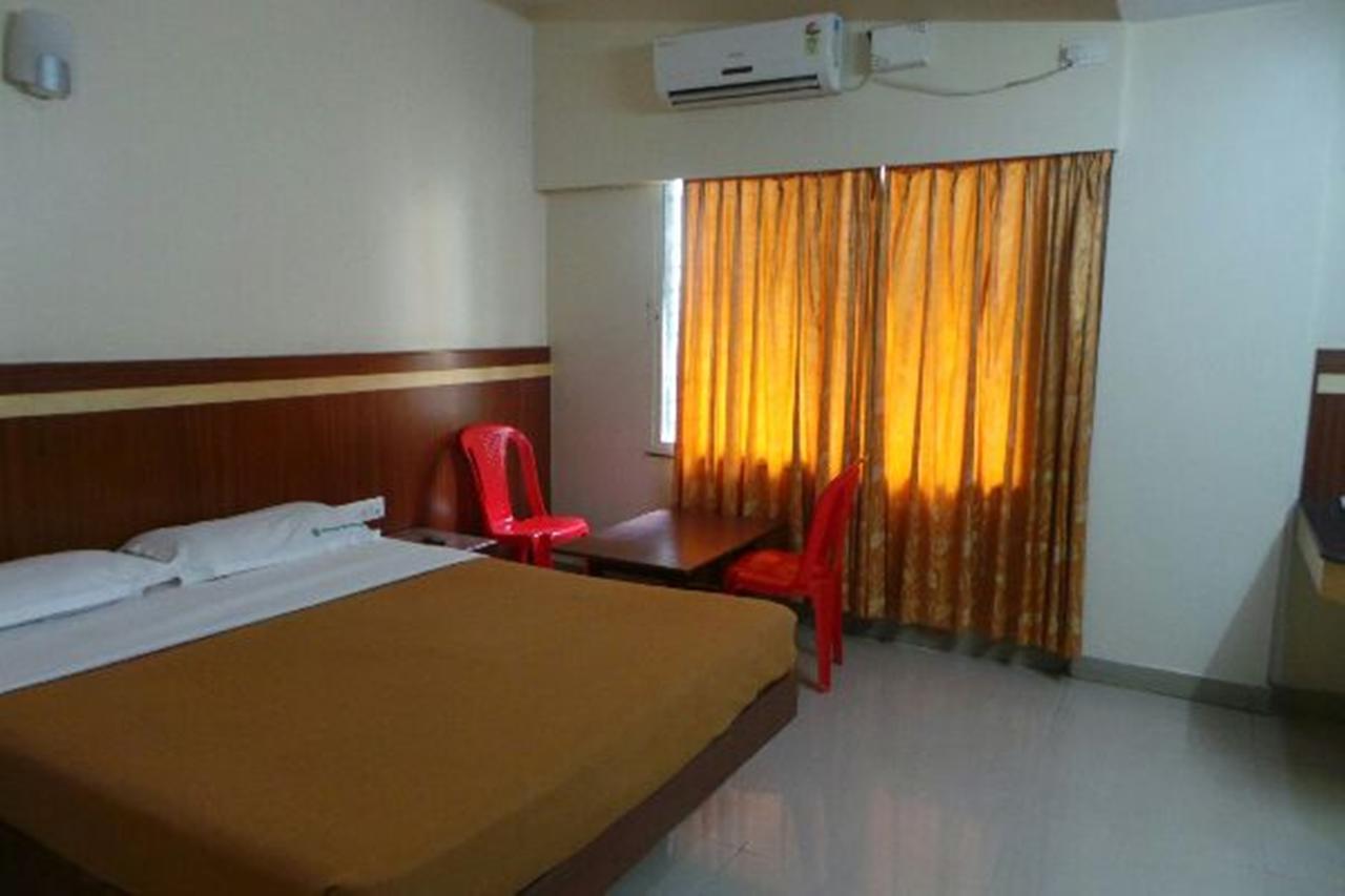 Mlc Gateway Deluxe Inn บังกาลอร์ ภายนอก รูปภาพ