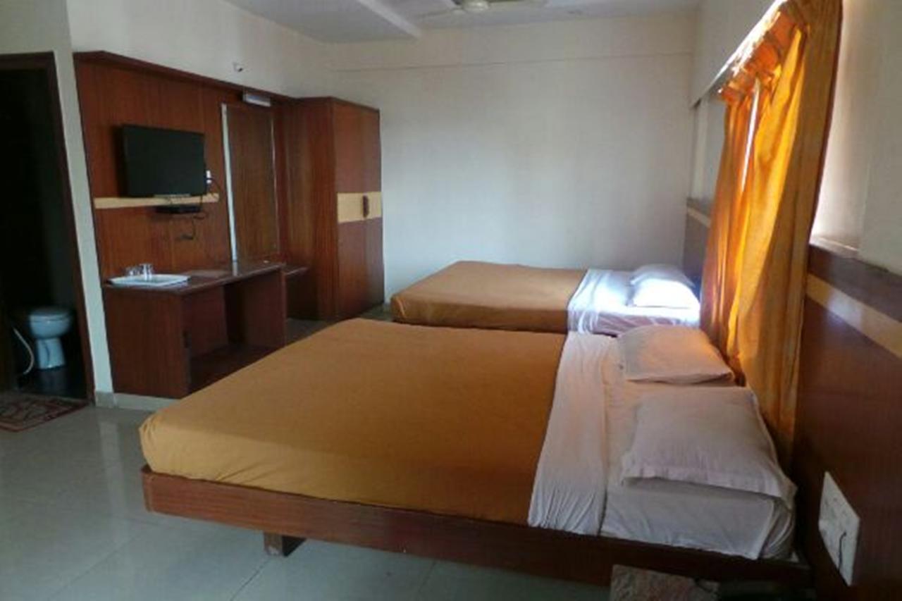 Mlc Gateway Deluxe Inn บังกาลอร์ ภายนอก รูปภาพ